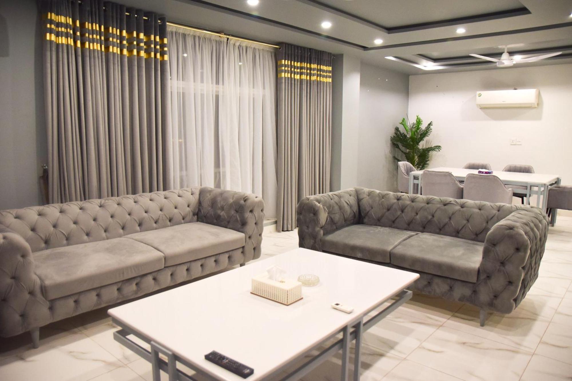 Luxe Suites Bahria Town Lahore Exterior foto